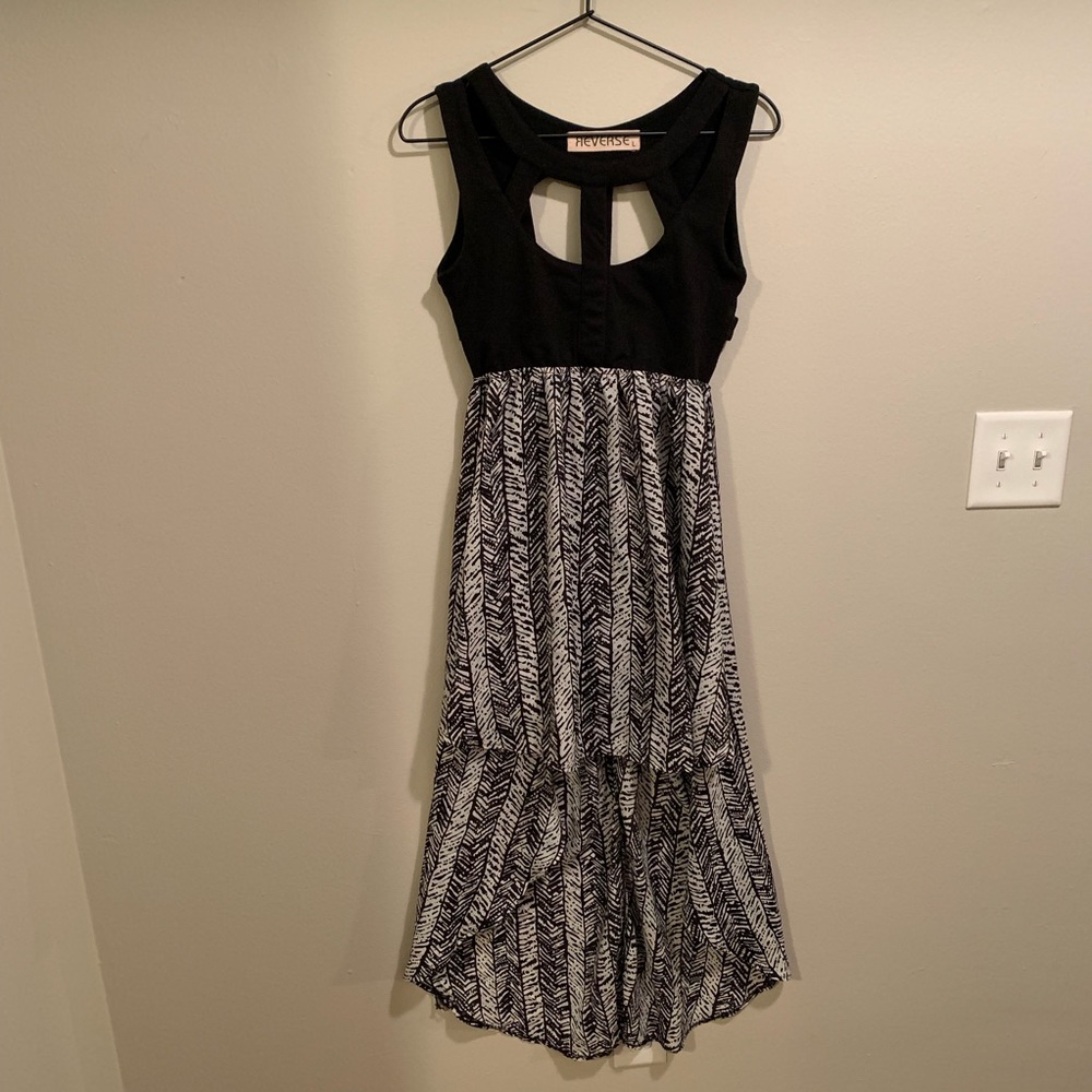 Reverse brand Dress! It’s in great condition!